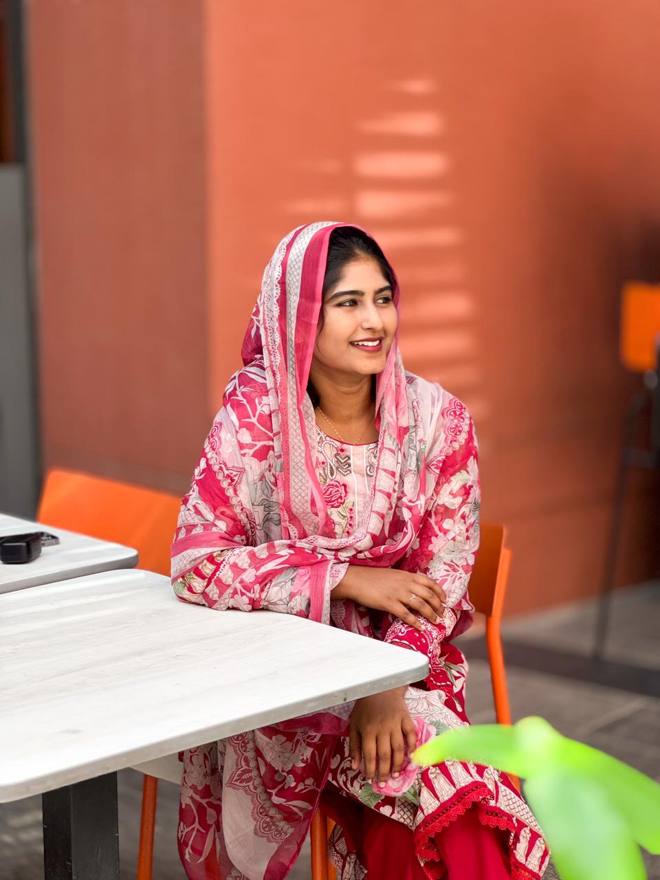 freelance graphic designer in calicut safna